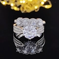 Lujoso conjunto de dos anillos plateados con piedra principal redonda y detalles de pavé - Talla 5 / Juego Apilable de Dos Piezas de Diamante Redondo (R5001-R750)