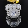 Set de anillos plateados con piedra central de corte cojín y bandas de gemas ovales - Talla 5 / Set de 2 piezas Halo cojín(r4898-r4574) / Blanco