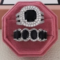 Elegante conjunto de anillos de plata con circonitas negras en caja de terciopelo rosa - Talla 5 / Set de 2 piezas Halo cojín(r4898-r4574) / Negro