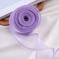 Transparant paars organzalint op rol met afgewerkte randen voor bloemen en taartdecor - Violet