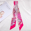 Modieuze roze zijden sjaal met geometrische print voor haar of tas decoratie - Domino Rozerood