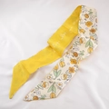 Smal satijnen haarlint en tasaccessoire met gele tulpenprint en crème details - Citroengeel Vierbladige Bloem
