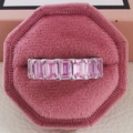 Chic silver band ring featuring seven pink emerald-cut stones in a velvet gift box - Pink
