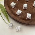Perline cubiche in argento vintage con motivi a croce gotica per creazione di gioielli - Perla cubetto di zucchero 3D con foro passante