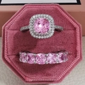 Set de anillos de lujo rosa talla cojín con banda de eternidad en caja de terciopelo - US 5 / Rosa