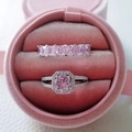 Ensemble de bagues en argent avec pierre rose dans un écrin en velours rose - US 5 / Rose