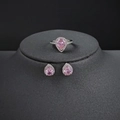 Elegante conjunto de joyas con gema rosa en forma de pera, anillos halo y pendientes - US 9 / Rosa