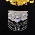 Lujoso conjunto de dos anillos de plata con piedra central redonda y pavé de diamantes - Talla 5 / Combinación de anillos de pavé de dos piezas (R5335A+R5335C)