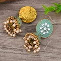 Dimensiones detalladas de pendientes Jhumka vintage con esmalte turquesa y perlas - Azul Lago Oro Antiguo (WEH5898)