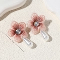 Détail de boucles d'oreilles tulipes en tissu rose avec perles et oxyde de zirconium - Imitation Or Rose (WEH6280)