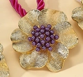 Blumen-Vorhangraffhalter mit goldener Textur, violetten Perlen und rosa Flechtseil - Lila Gold Rosenrot Seil Stil (WXL1464)