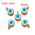 Fünf 6mm goldene böse blick charms mit blauem emaille für DIY schmuckherstellung - Weiß