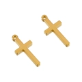 Detailaufnahme glänzender goldener Kreuzanhänger für DIY-Schmuck mit Polierung - 10 Stück/Packung / Gold