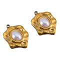 Pendente floreale dorato irregolare con perla bianca per creazione gioielli fai-da-te - Stile Irregolare / 18.5*25.3mm / Oro