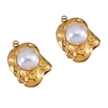 Orecchini in oro texture lava con grande perla bianca e finitura in metallo lucido - Stile Irregolare / 16.1*22.8mm / Oro