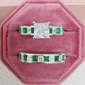 Elegant silver ring set with princess cut white diamond and green emerald zircon in box - US 9 / Green
