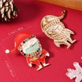 Detailansicht der Weihnachtsmann-Brosche mit Maske und Maßen auf rotem Hintergrund - Weihnachtsmann mit Maske Stil (WEH5477)