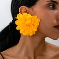 Schicke übergroße gelbe Stoffblumen Ohrringe für Damen im eleganten Retro-Stil - Orange