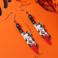 Boucles d'oreilles couteau Halloween avec taches de sang, bijoux acryliques 7,8 cm - Style Couteau Personnage Horreur Sang Rouge (WEH3229)