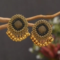 Pendientes Jhumka étnicos en oro antiguo con gemas negras y colgantes de cuentas - Negro Oro Antiguo (weh3403)