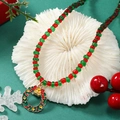 Feestelijke kerstketting met rood-groene kralen en geëmailleerde krans hanger - Kerstkrans Stijl (WXL1179)