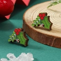 Pendientes de madera con diseño de acebo navideño y bayas rojas con fondo festivo - Diseño de hoja de acebo de Navidad (Verde y tono oro blanco)