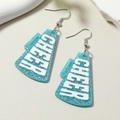 Blaue Glitzer-Acryl-Megaphon-Ohrringe mit weißem Cheer-Schriftzug für Cheerleader-Auftritte - Seeblau Weiß K