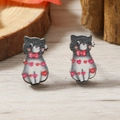 Pendientes de madera con diseño de gato de dibujos animados y corazón rojo - Estilo Gato Blanco y Negro (WEH4096)