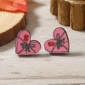 Pendientes de madera en forma de corazón rosa con patrón de rosas y lazos negros - Estilo Corazón de Rosa Rosa (WEH4100)