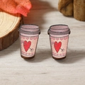 Pendientes de madera con forma de taza de café y patrones de corazón rojo para mujer - Estilo Taza de Café de Flecha de Cupido (WEH4120)