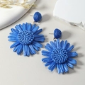 Handmade Klein blue raffia sunflower woven earrings for beach vacation jewelry fashion - Sunflower Style (WEH4764) / Royal Blue And Gold
