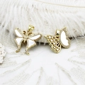 Exquisite goldene Schmetterlingsanhänger mit Perlmutt und Kristallen für Schmuckdesign - Schmetterling (20.6*24.3mm)