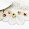 Fünf 18K vergoldete Herzanhänger mit roten Edelsteinen für DIY Schmuck und Halsketten - Kreuz Rotes Herz Doppelöse / 14.3*16.6mm