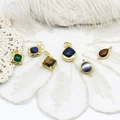 Geometrische tijgeroog en agaat hangers met goudkleurige zettingen voor sieraden maken - Ruit / Groen Ruit 12*14.5mm