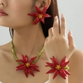 Böhmisches Blumenschmuck-Set mit roter Weihnachtsstern-Halskette, Armband und Ohrsteckern - Set mit roten Zirkonia