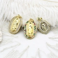 Gros plan de pendentifs Vierge Marie plaqués or 18 carats avec zircone cubique - Ovale Pierre Blanche (16*26.5mm)
