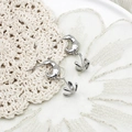 Minimalist silver fluid-shaped baroque style pearl earrings on elegant lace background - Platinum (5.8*17.5+14.5mm)