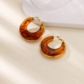 Boucles d'oreilles créoles en résine ambrée marbrée avec cadre doré vintage - Ambre (G7046084-5)