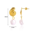 Orecchini a conchiglia dorati con perle barocche e altezza di 30 mm in stile mare - Orecchini perla barocca dorati (E5076G)