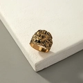 Retro Löwenkopf-Ring in Antikgold-Optik im Hip-Hop-Punk-Stil auf Steinständer - Gold