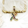 Vue macro du pendentif lettre X plaqué or 18k avec zircons colorés et pavé de diamants - S1 / Lettre X