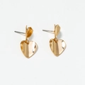 Elegante goldene Herzohrringe mit polierter Metallic-Oberfläche für Damenmode - Gold
