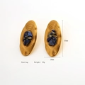 Goldene ovale Ohrringe mit Wellentextur und blauem Stein, 35mm hoch, 13g schwer - Lapislazuli Ovale Wellenohrringe (E919)