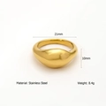Unregelmäßiger Wellenring aus goldenem Edelstahl mit 10mm Bandhöhe und 21mm Innenbreite - US 6 / Gold (Stil R434)