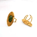 Vintage gold oval ring set with green natural stones and ripple texture finish - Malachite Oval Wave Ring (R923)
