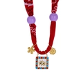 Boho-Seidenschal-Halskette in Rot mit lila Perlen und Evil-Eye-Emaille-Anhänger - Rot bedruckter Satin-Schal Quadratisch Emaille Böser Blick Stil (N25755)