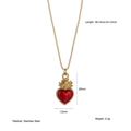 Goldene Edelstahlkette mit rotem Herz-Anhänger im Strawberry-Design und Flammen-Details - Heiliges Herz Roter Herzanhänger (N25546)
