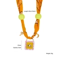 Handgefertigte Seidenschalkette mit Edelstahl-Anhängern und hellgrünen Perlen - Orangegelber Satin-Schal Palmenanhänger-Stil (N25756)