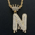 Hiphop gouden ketting met kroon letter N hanger en fonkelende zirkoniasteen - Letter N / Goud