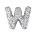 Makroaufnahme des silbernen Buchstaben-W-Anhängers mit Mikro-Zirkonia-Kristallen - Buchstabe W